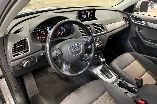 Audi Q3 6