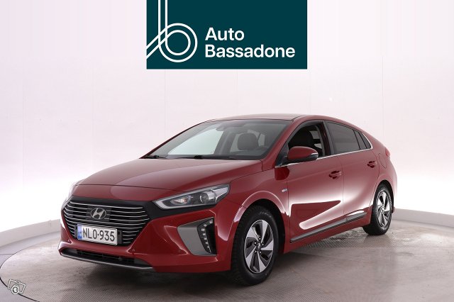 HYUNDAI IONIQ HYBRID 3