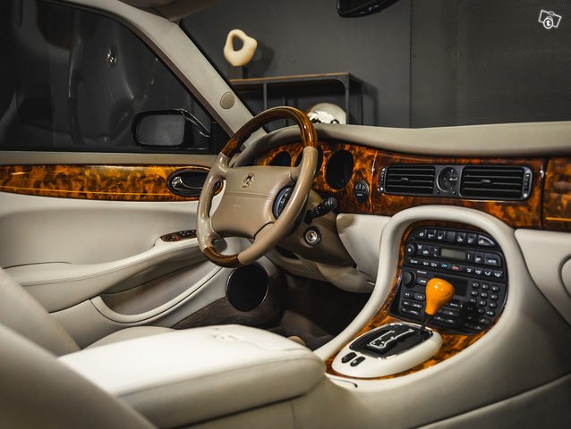 Jaguar Daimler 6