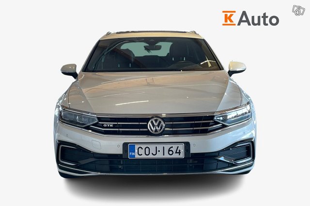 VOLKSWAGEN PASSAT 4