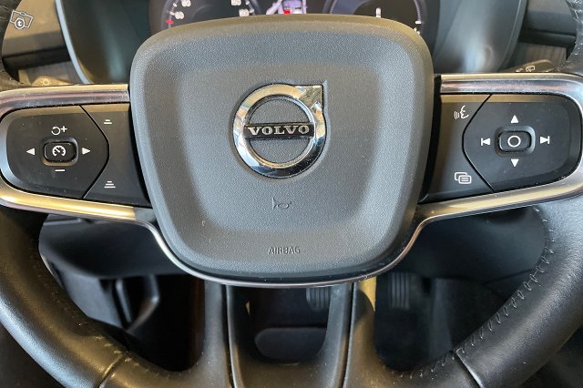 Volvo XC40 11