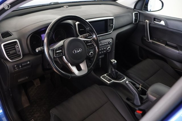 KIA SPORTAGE 11