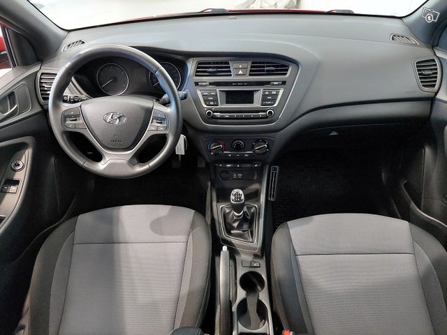 HYUNDAI I20 5D 13