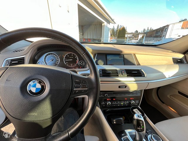 BMW 5-sarja 7