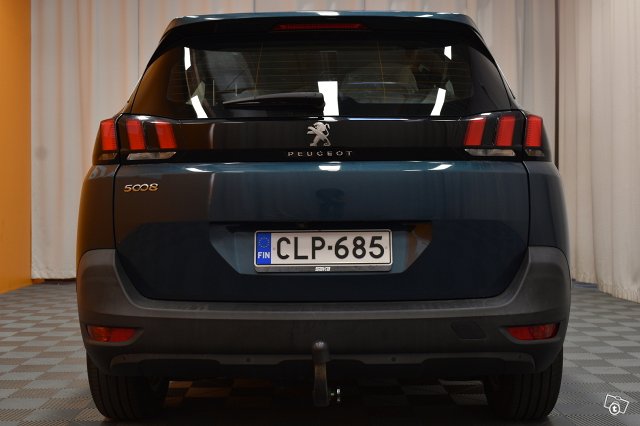 Peugeot 5008 6