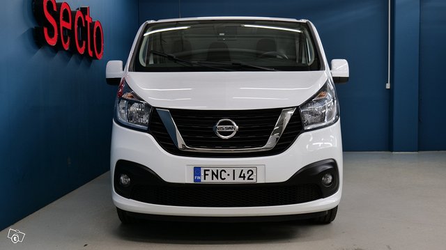 Nissan NV300 3