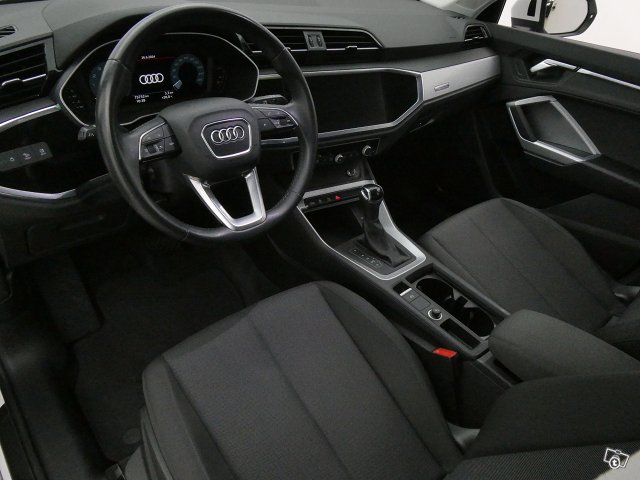 Audi Q3 13