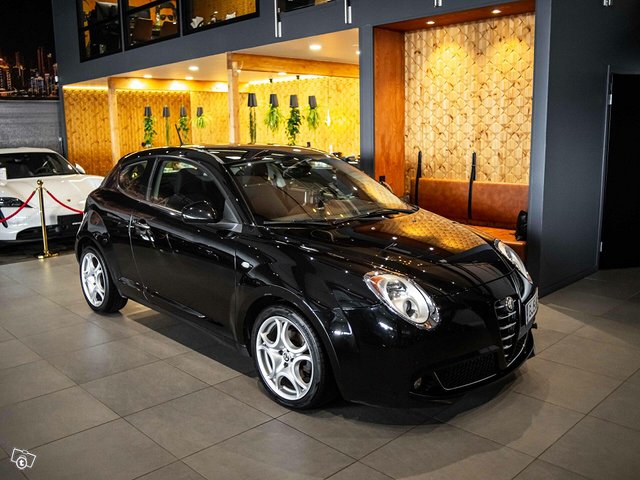 Alfa Romeo Mito 8