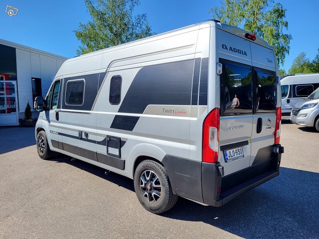 Adria TWIN SUPREME 600 SPB 4