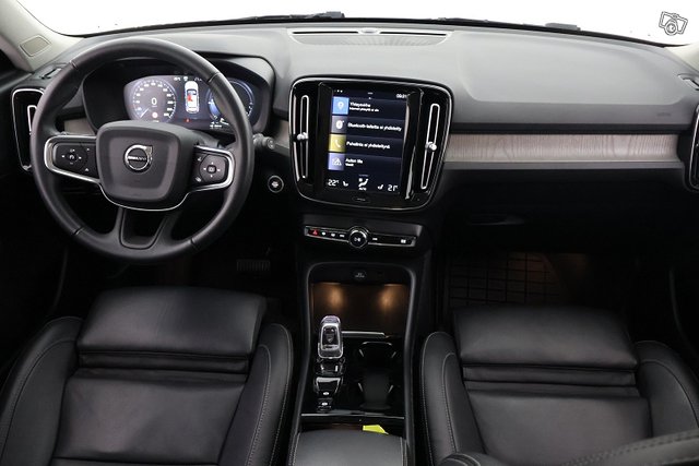 Volvo XC40 16