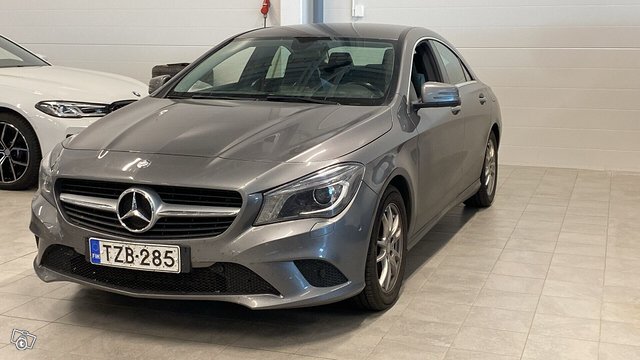 Mercedes-Benz CLA 1