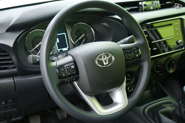 Toyota Hilux 12