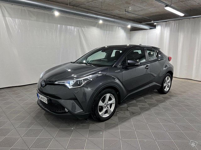 Toyota C-HR 9