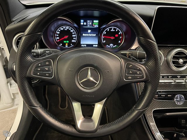 Mercedes-Benz C 8