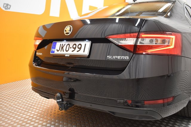 Skoda Superb 8