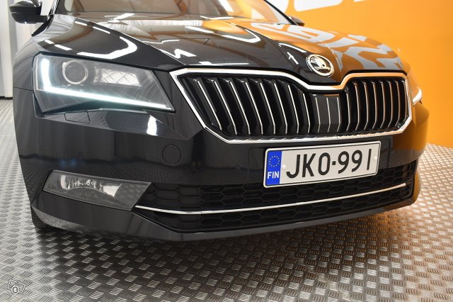 Skoda Superb 9