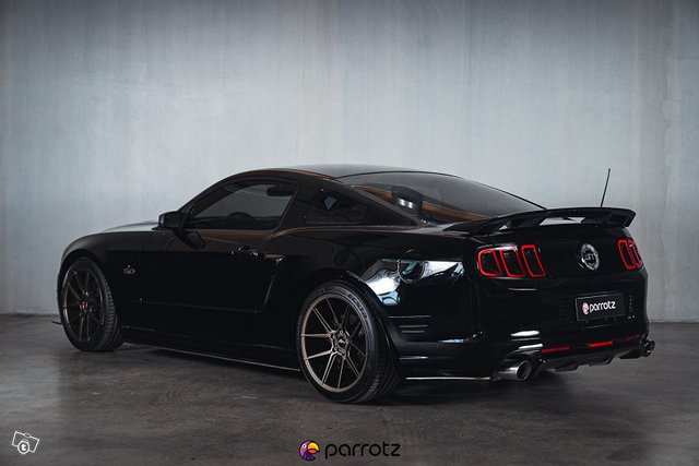 Ford Mustang 17