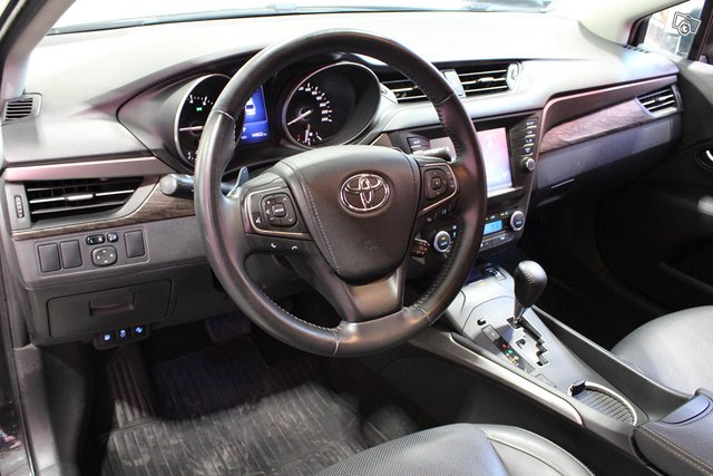 Toyota Avensis 3