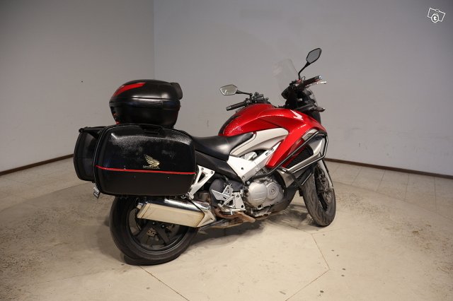 Honda VFR800X 2