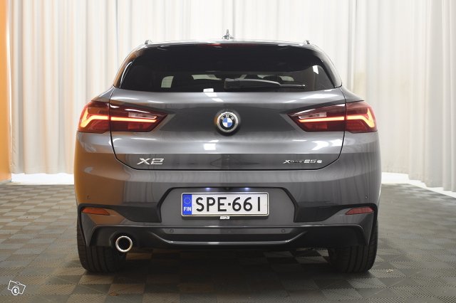 BMW X2 7