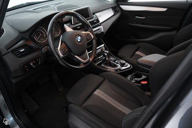BMW 218 16