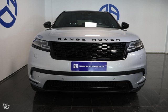 Land Rover Range Rover Velar 13