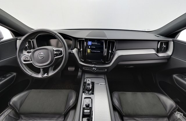 Volvo XC60 5