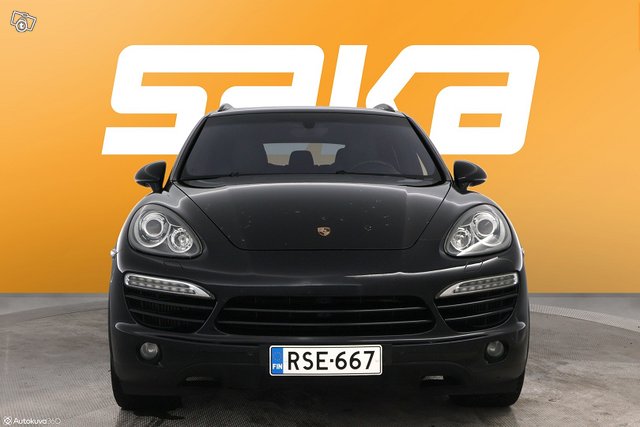 Porsche Cayenne 2