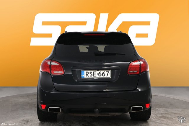 Porsche Cayenne 7