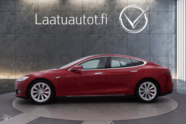 Tesla Model S 2