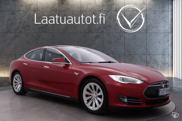 Tesla Model S 6