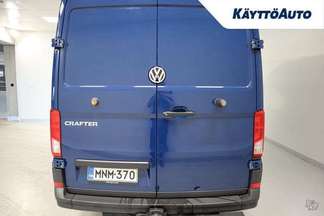 VOLKSWAGEN CRAFTER 9