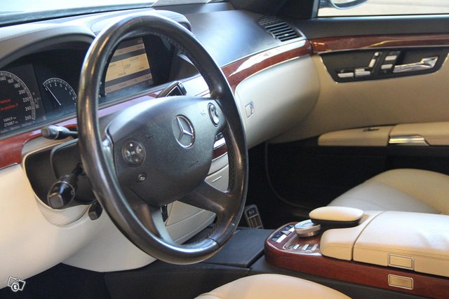 Mercedes-Benz S 16