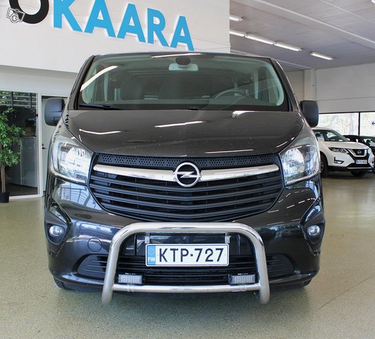 Opel Vivaro 9