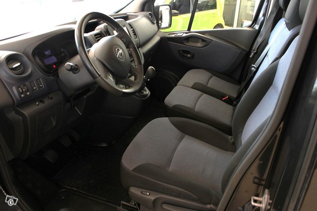 Opel Vivaro 10