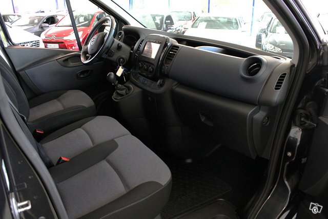 Opel Vivaro 12