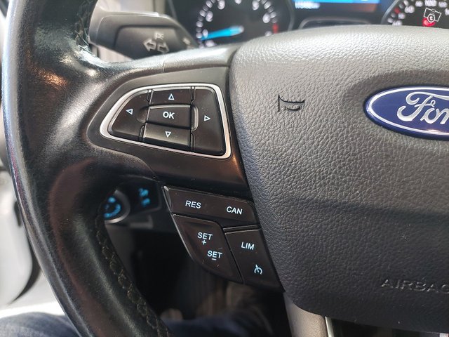 Ford Focus 18
