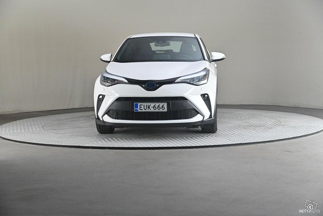 Toyota C-HR 3