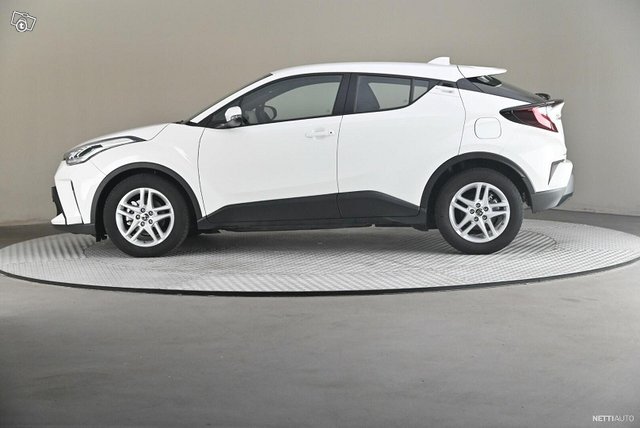 Toyota C-HR 4