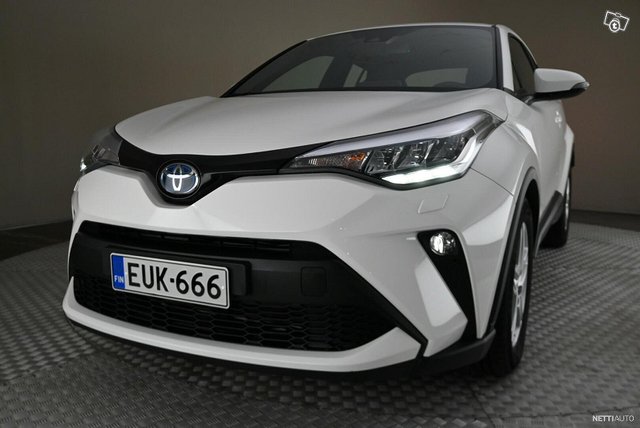 Toyota C-HR 12