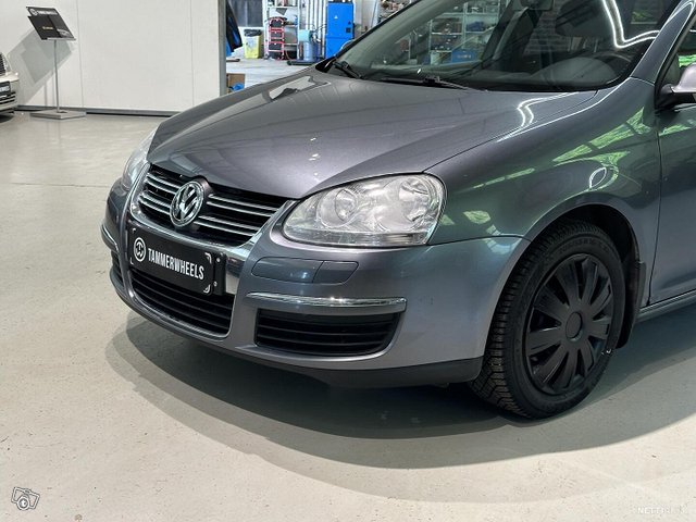 Volkswagen Golf 23