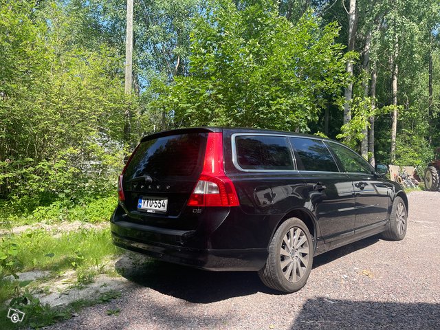 Volvo V70 4