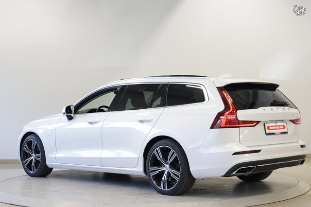 VOLVO V60 7