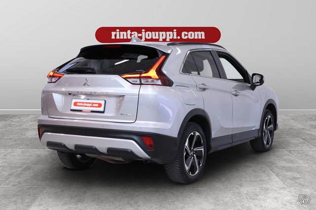 MITSUBISHI ECLIPSE CROSS 5