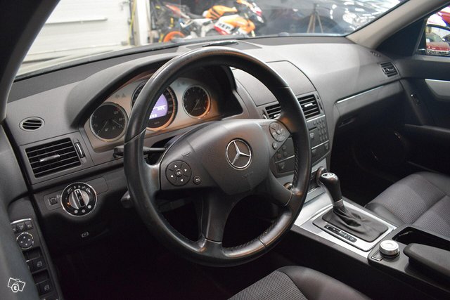 Mercedes-Benz C 23