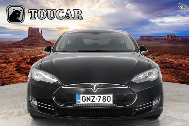 Tesla Model S 5