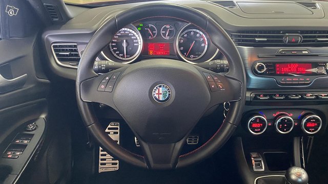Alfa Romeo Giulietta 16