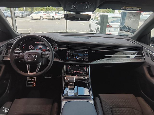 Audi Q8 2