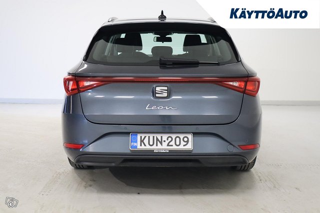 SEAT Leon Sportstourer 10