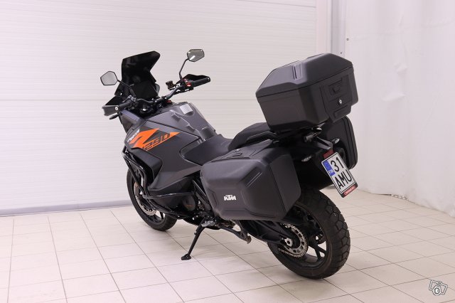 KTM 1290 SUPER ADVENTURE S 4